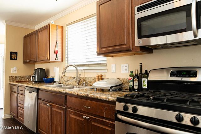 1662 Ahart Street, Simi Valley, CA 93065