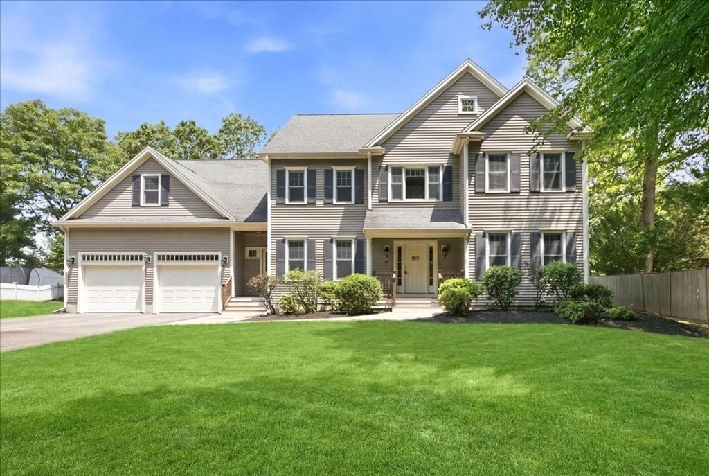 29 Brastow Drive, Medfield, MA 02052