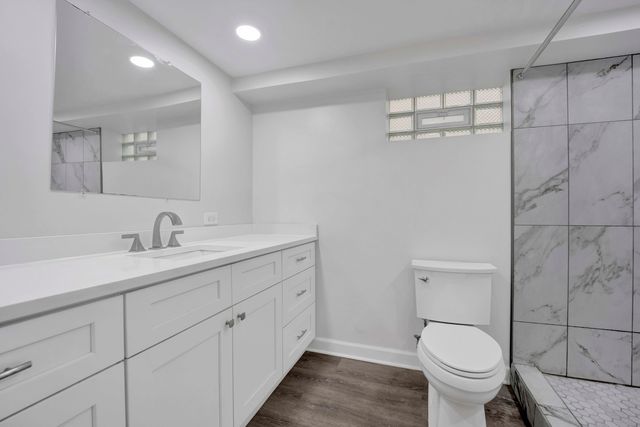 5730 S Oak Park Avenue, Chicago, IL 60638