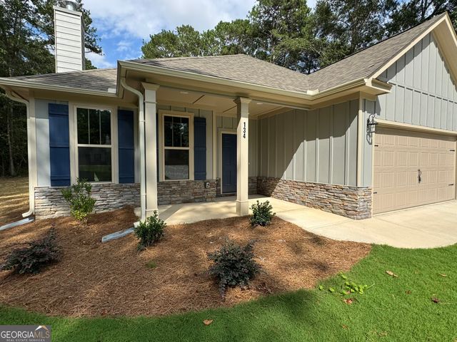 134 Country World Drive, Macon, GA 31211