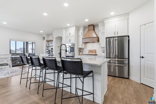 2504 S Galena Ct Court, Sioux Falls, SD 57110