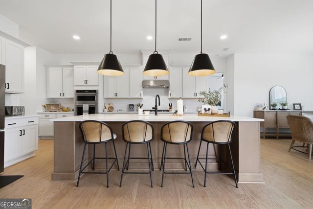 6405 Wallace Farms Drive, Cumming, GA 30028