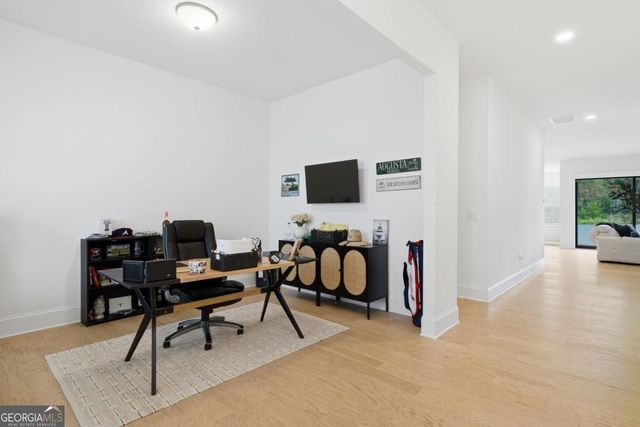 6405 Wallace Farms Drive, Cumming, GA 30028