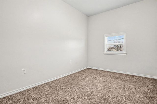 706 S 1st Street, Yukon, OK 73099