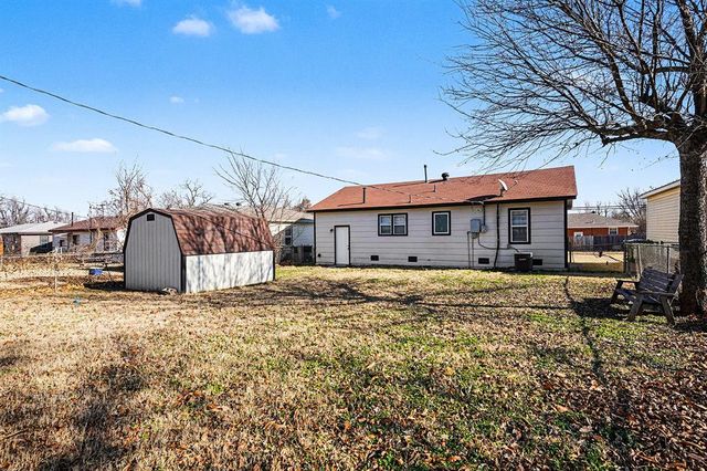 706 S 1st Street, Yukon, OK 73099