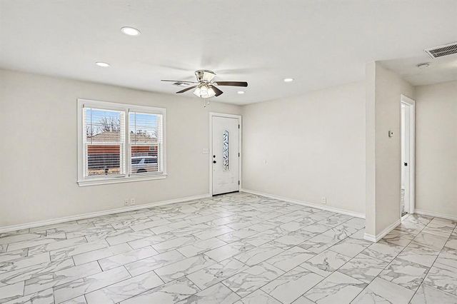 706 S 1st Street, Yukon, OK 73099