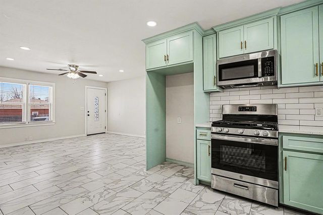 706 S 1st Street, Yukon, OK 73099