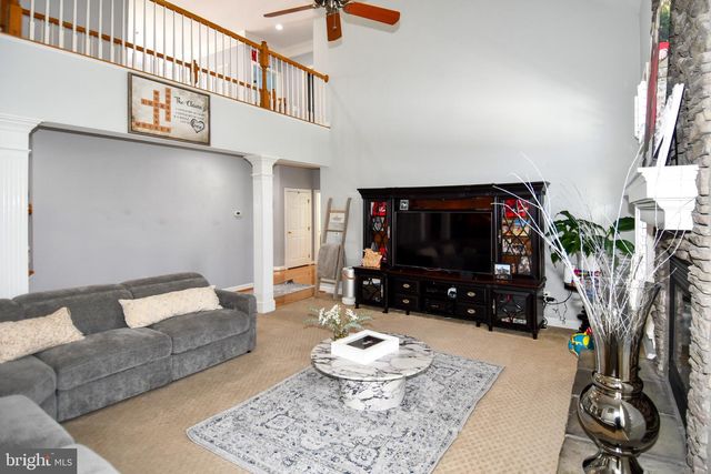 25636 SUMMERALL DR, Aldie, VA 20105