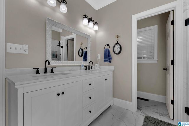 2200 OLD CAHABA PLACE, Helena, AL 35080
