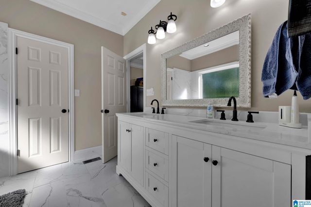 2200 OLD CAHABA PLACE, Helena, AL 35080