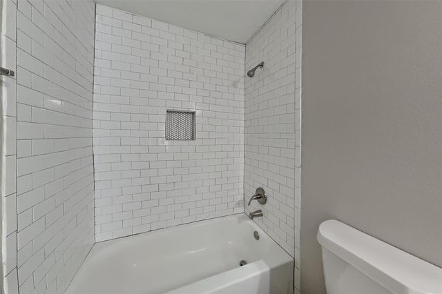 27089 Monarch Wood Drive, Humble, TX 77339