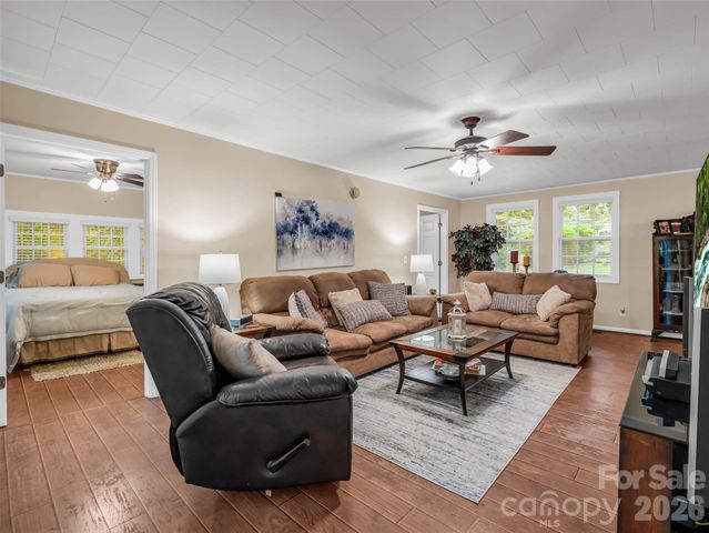 297 Chimney Cliffs Drive, Lake Lure, NC 28746