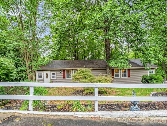 297 Chimney Cliffs Drive, Lake Lure, NC 28746