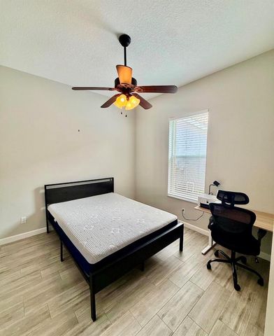 888 SW MUNJACK Circle, Port St. Lucie, FL 34986