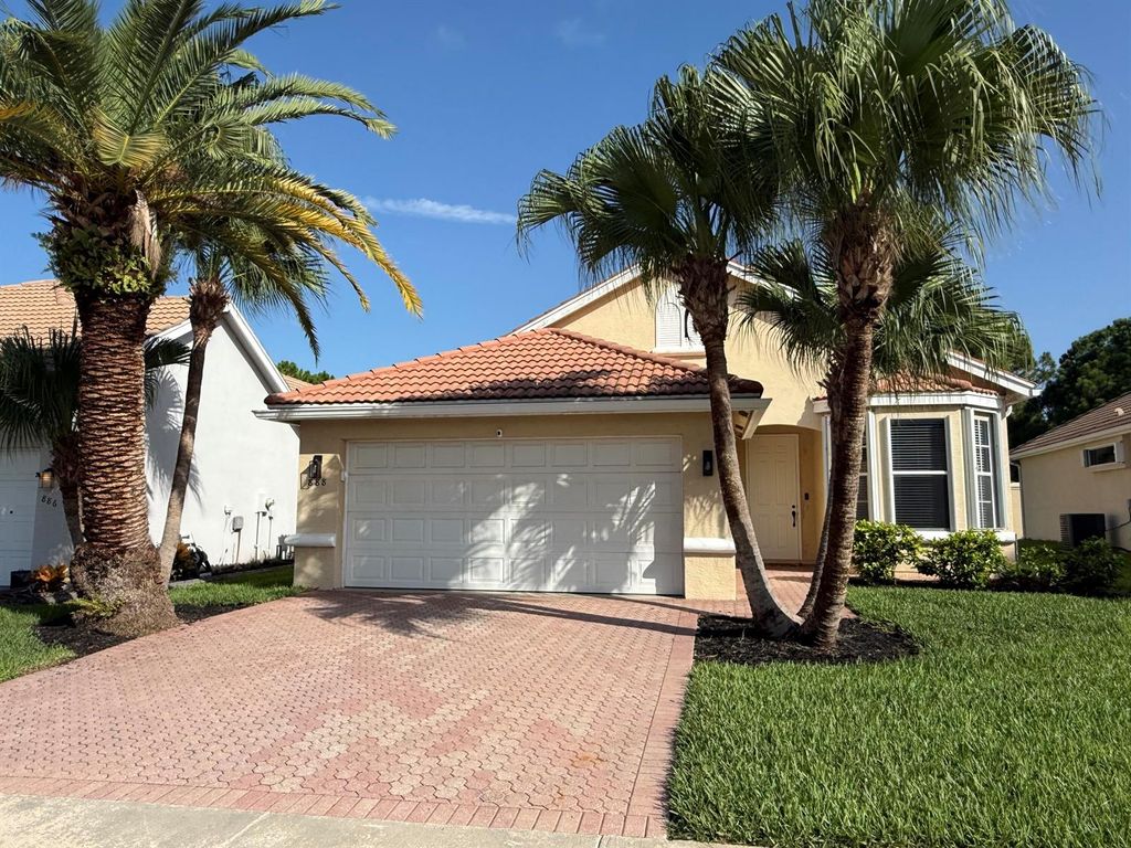 888 SW MUNJACK Circle, Port St. Lucie, FL 34986