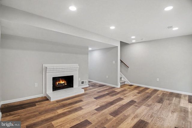 14658 BAKERSFIELD ST, Woodbridge, VA 22193