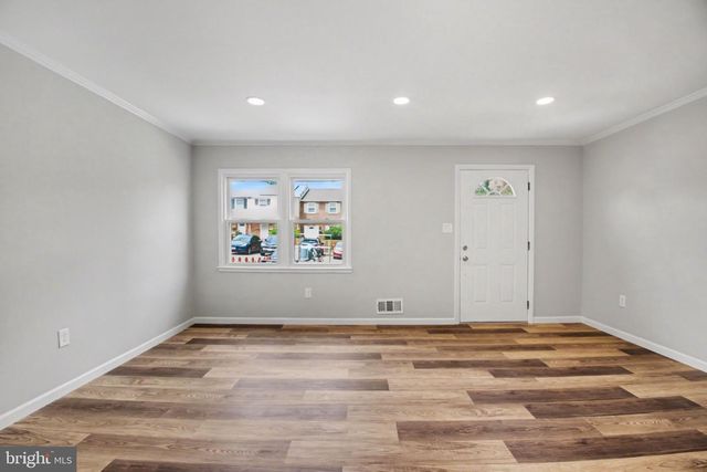 14658 BAKERSFIELD ST, Woodbridge, VA 22193