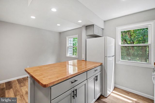 14658 BAKERSFIELD ST, Woodbridge, VA 22193