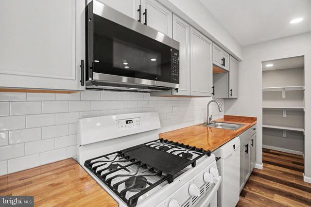 14658 BAKERSFIELD ST, Woodbridge, VA 22193