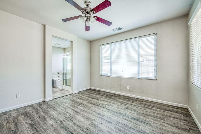 7362 E Ramona Way, Fresno, CA 93737