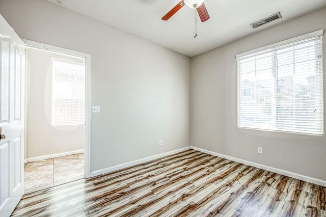 7362 E Ramona Way, Fresno, CA 93737