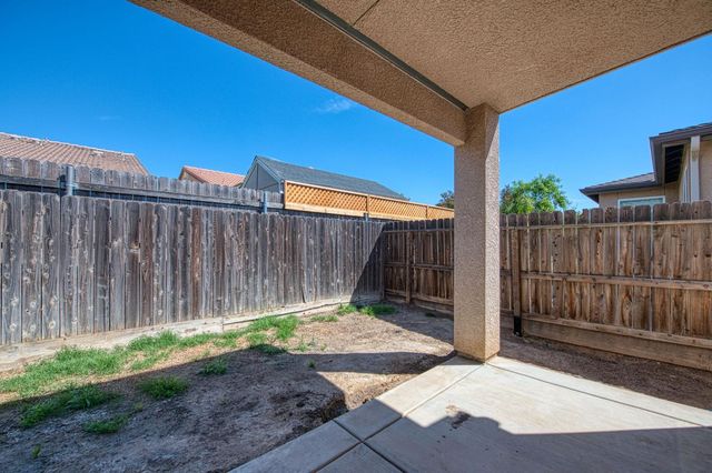 7362 E Ramona Way, Fresno, CA 93737