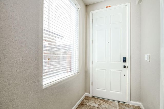 7362 E Ramona Way, Fresno, CA 93737