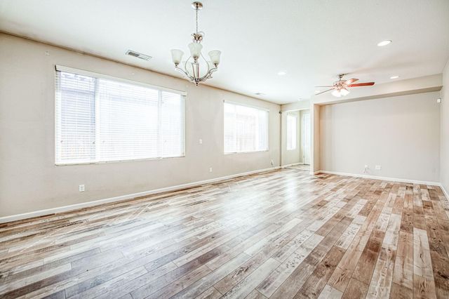 7362 E Ramona Way, Fresno, CA 93737