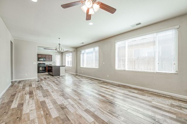 7362 E Ramona Way, Fresno, CA 93737