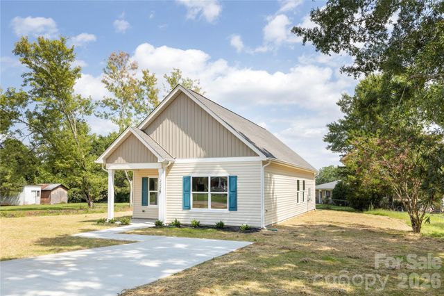6625 Tracy Avenue, Charlotte, NC 28214