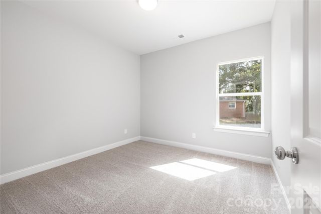 6625 Tracy Avenue, Charlotte, NC 28214