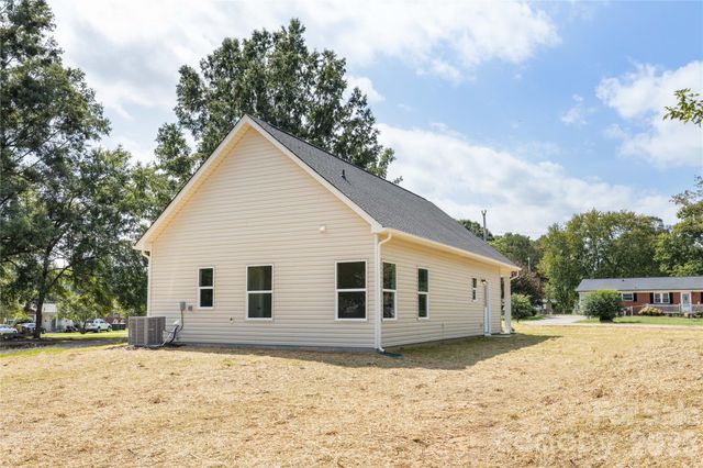 6625 Tracy Avenue, Charlotte, NC 28214