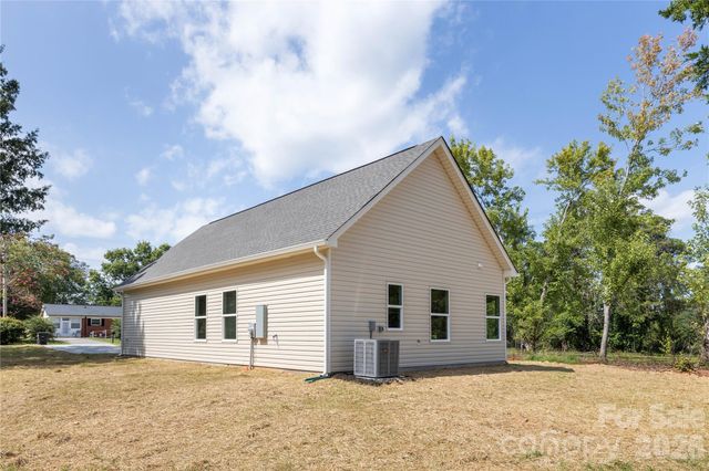 6625 Tracy Avenue, Charlotte, NC 28214
