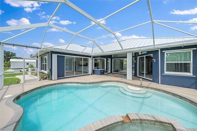 1052 EPPINGER DRIVE, Port Charlotte, FL 33953