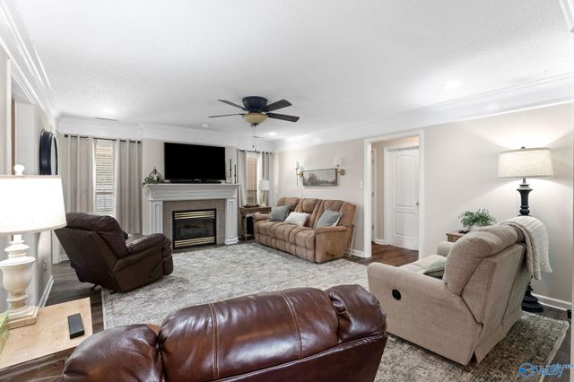 1001 Aspen Drive SW, Hartselle, AL 35640