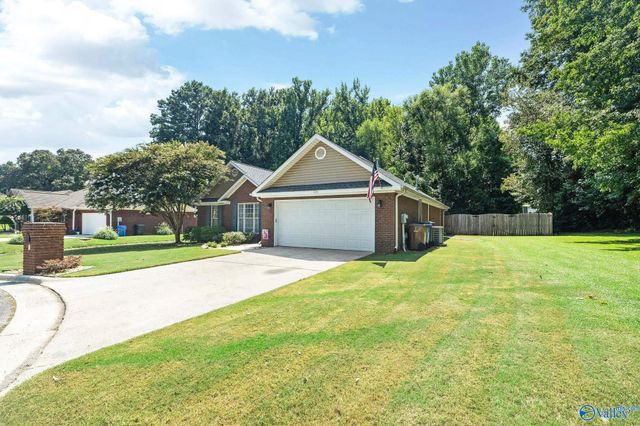 1001 Aspen Drive SW, Hartselle, AL 35640