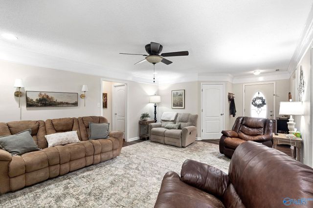 1001 Aspen Drive SW, Hartselle, AL 35640