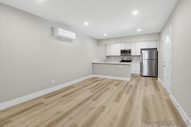 2985 87 54Th St, San Diego, CA 92105