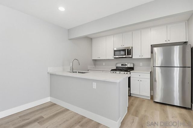 2985 87 54Th St, San Diego, CA 92105