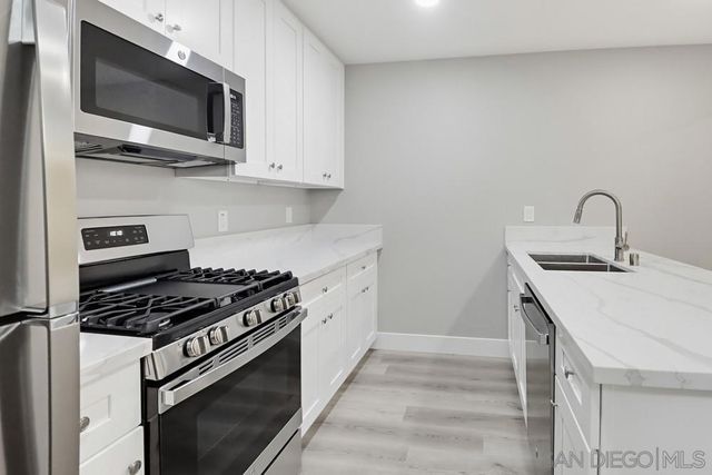 2985 87 54Th St, San Diego, CA 92105