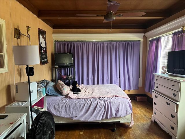 218 10TH STREET, St Cloud, FL 34769