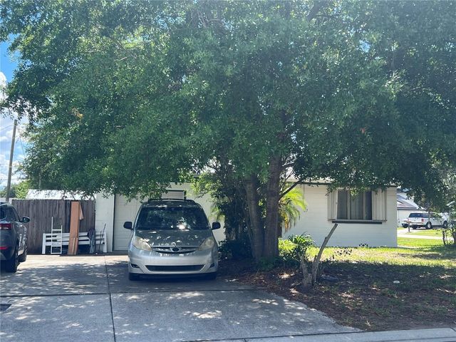 218 10TH STREET, St Cloud, FL 34769