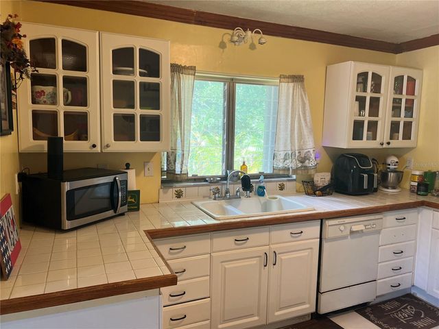 218 10TH STREET, St Cloud, FL 34769