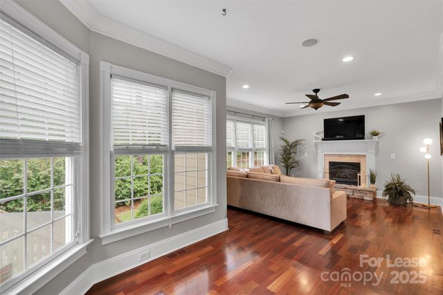 4552 Sawgrass Court, Denver, NC 28037