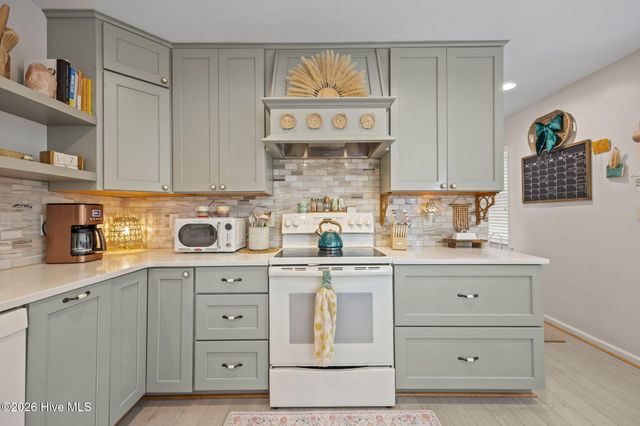 111 Mimosa Boulevard, Atlantic Beach, NC 28512