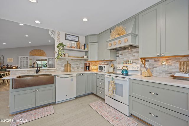 111 Mimosa Boulevard, Atlantic Beach, NC 28512