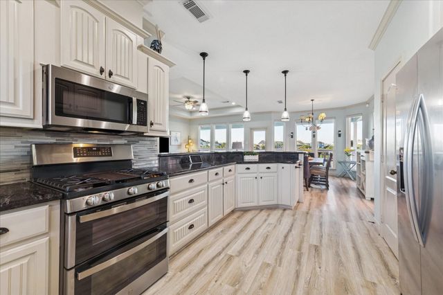 13522 Windlass Circle Drive, Galveston, TX 77554