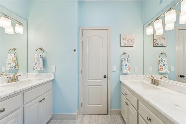 13522 Windlass Circle Drive, Galveston, TX 77554