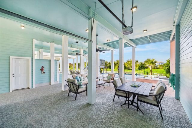 13522 Windlass Circle Drive, Galveston, TX 77554