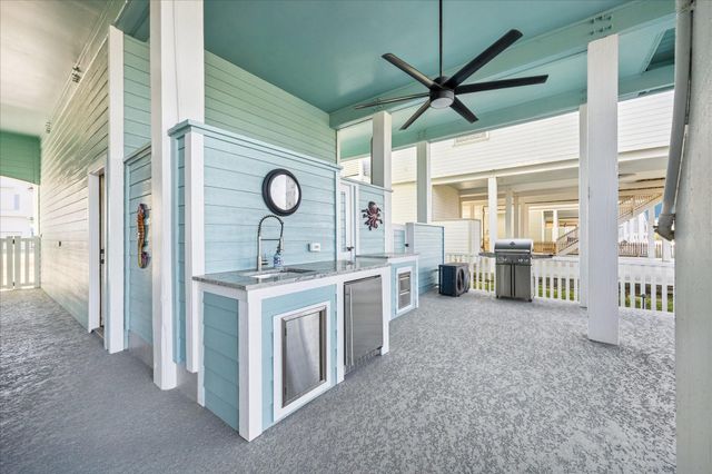 13522 Windlass Circle Drive, Galveston, TX 77554